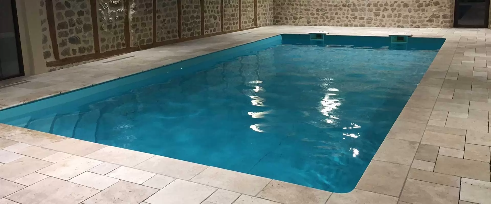 Piscine intérieure